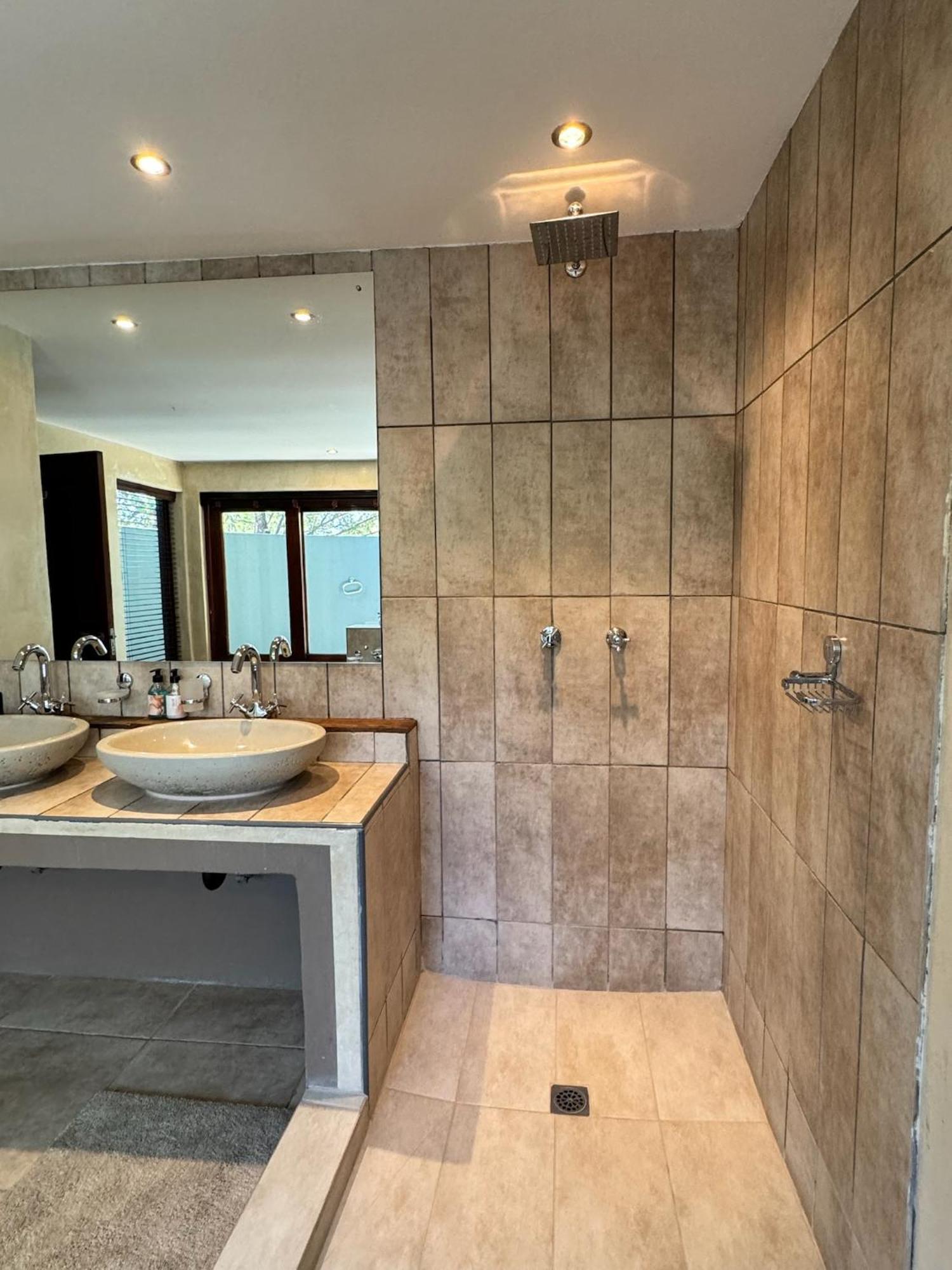 Pangolin Game Lodge - Self Catering, Incl 2 Game Drives Per Day Matlhagame Exterior photo